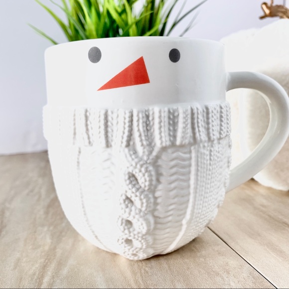 ❌ SOLD ❌ snowman white ceramic scarf mug hallmark - Picture 2 of 10